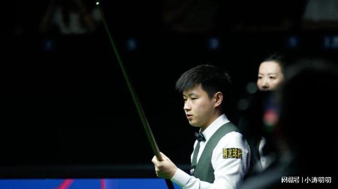 关于斯诺克友谊赛上演强强对话，关东犀牛队淘汰对手皖南飞鹰队，战术调整见效；复盘值得玩味的信息
