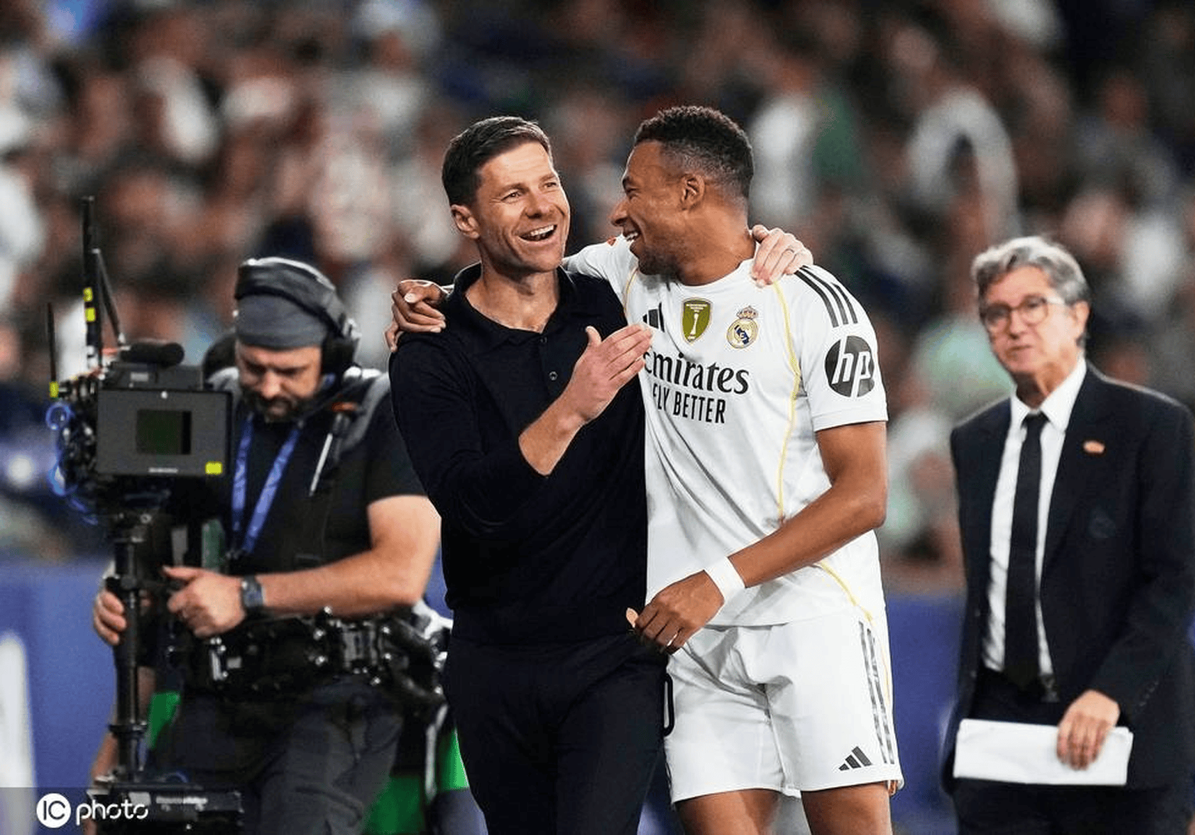 包含莱万多夫斯基巅峰对决，詹姆斯与60激战皇家马德里分钟，爆冷胜负难料！的词条